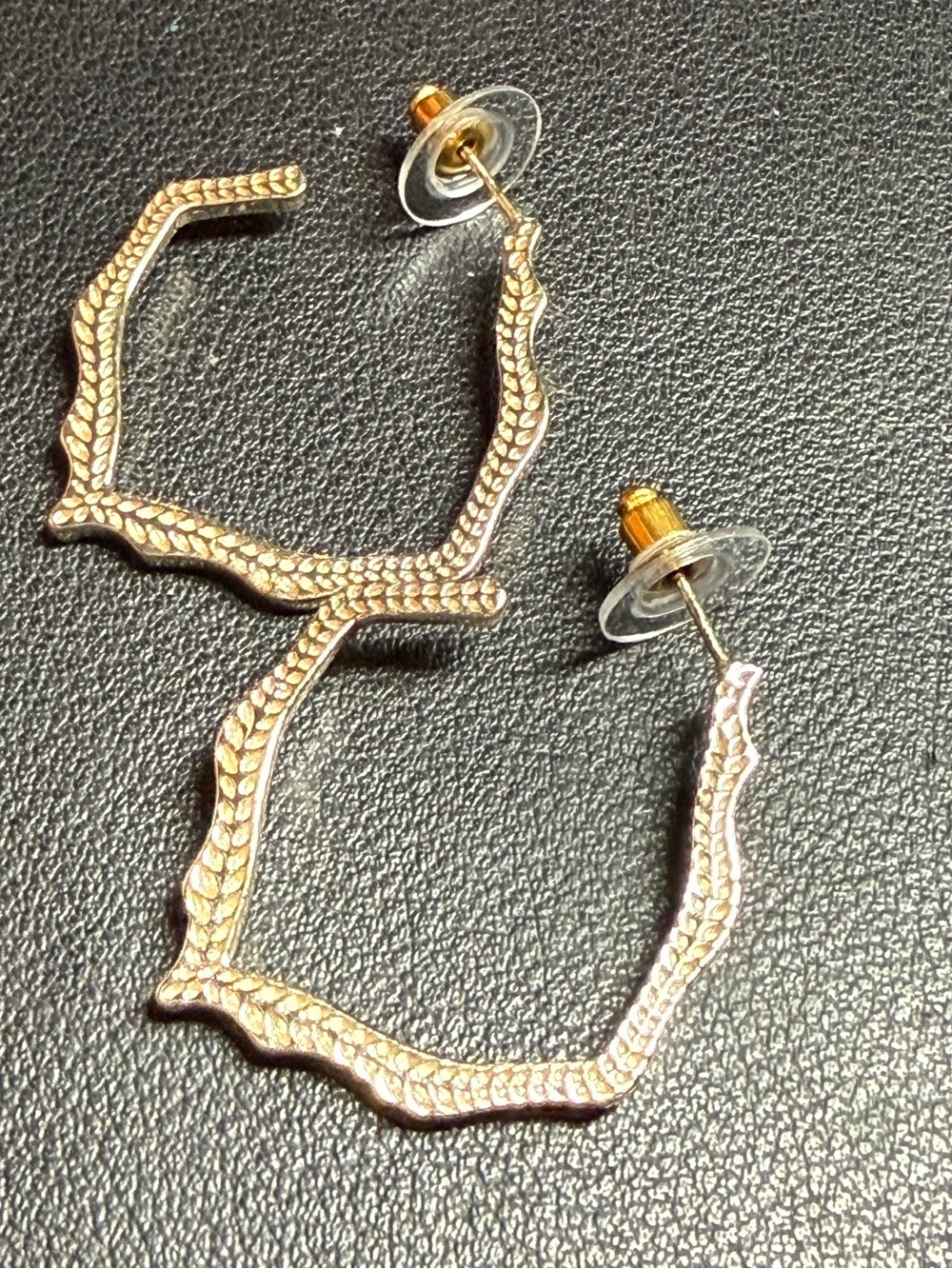 Kendra Scott Miku Hoop Earrings Gold Tone Designer Signed